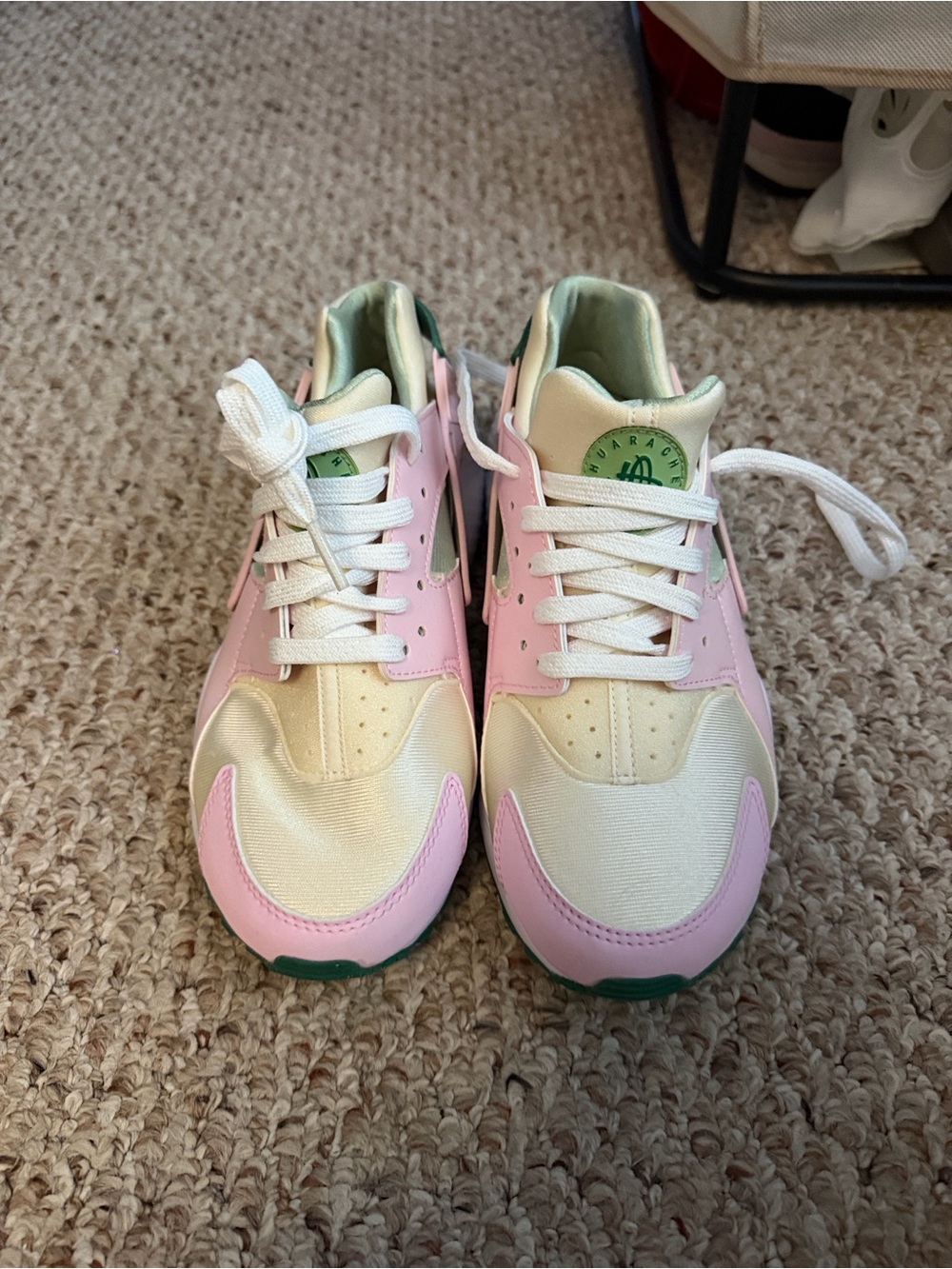 Huarachi by Nike  Pink and Cream Athletic Sneakers BRAND NEW ! Never worn !